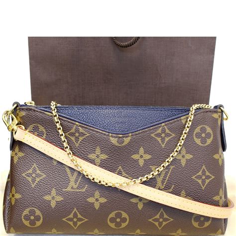 louis vuitton clutch